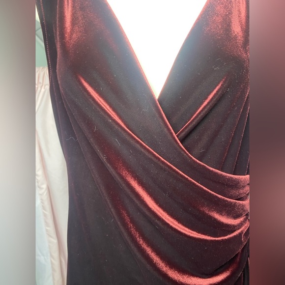 Georgiou Studio Burgundy Velvet Cocktail Dress V neck Side Slit Medium - Picture 14 of 16